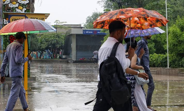 IMD Rain Alert: यूपी-बिहार समेत कई राज्यों में भारी बारिश की चेतावनी