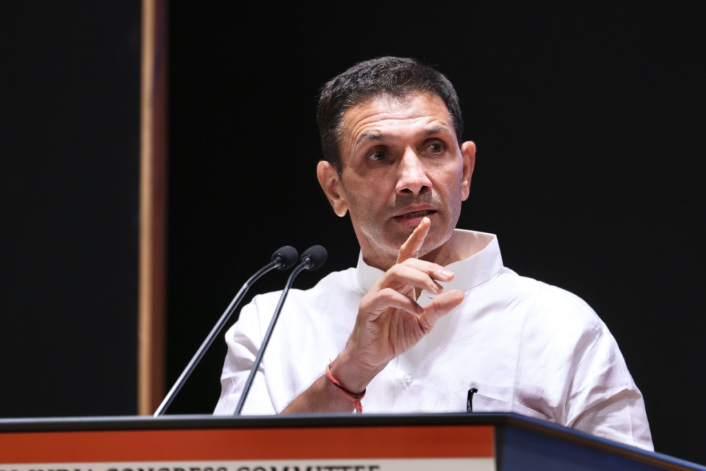 राहुल गांधी पर FIR के बाद जीतू पटवारी और कमलनाथ ने बीजेपी पर निशाना साधा