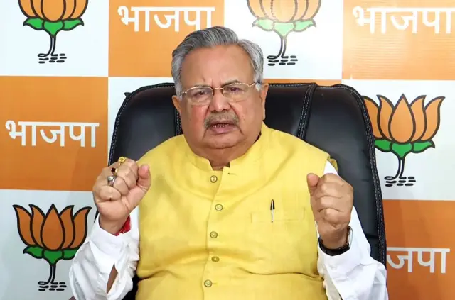 विधानसभा अध्यक्ष डॉ. रमन सिंह