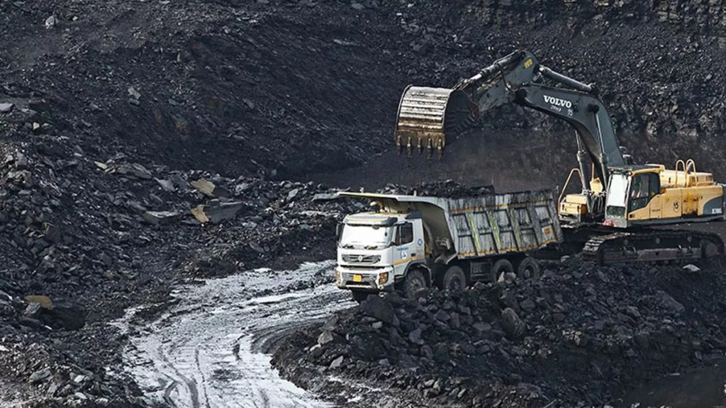 Chhattisgarh Coal Scam Suryakant Tiwari: सूर्यकांत तिवारी पर आयकर विभाग का शिकंजा