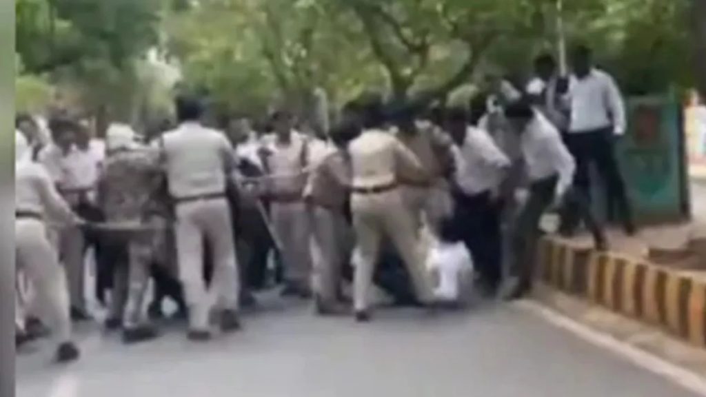 Gwalior News: सिंधिया के सामने दिखाए काले झंडे, BJP कार्यकर्ताओं में झड़प
