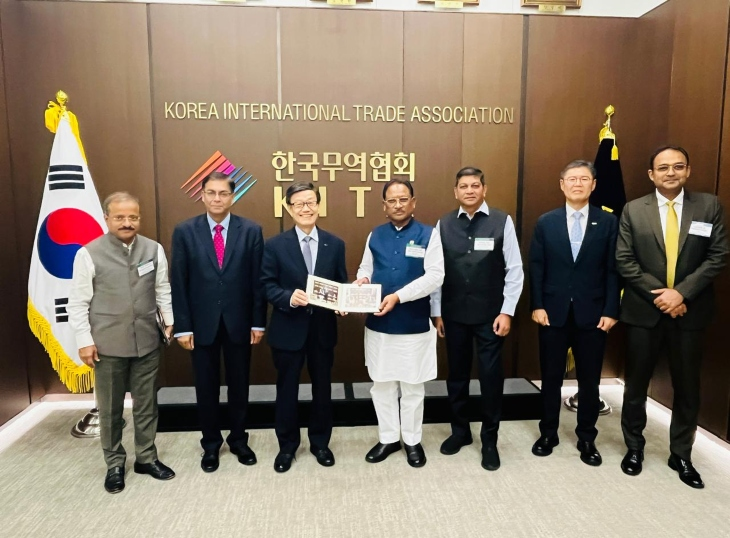CM Sai Singapore Visit: सिंगापुर में छत्तीसगढ़ को ₹43,250 करोड़ के निवेश प्रस्ताव, AI डेटा सेंटर पर बड़ा दांव