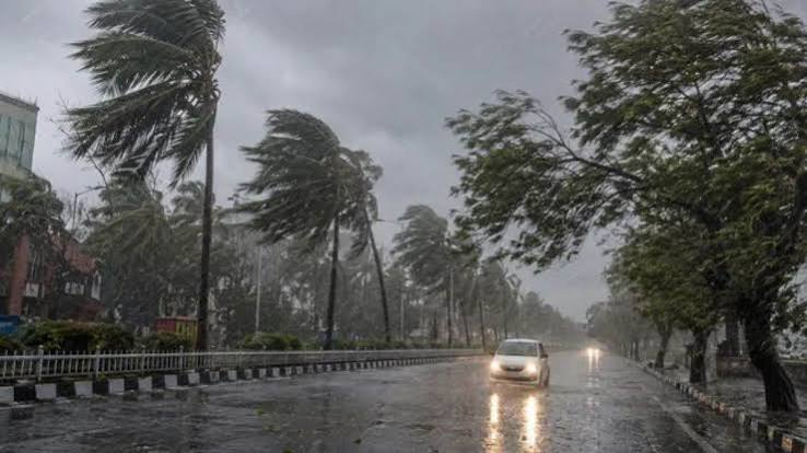 CG Barish News Today: छत्तीसगढ़ में आज बारिश के साथ तेज हवाओं का अलर्ट, 26 जिलों में बदलेगा मौसम