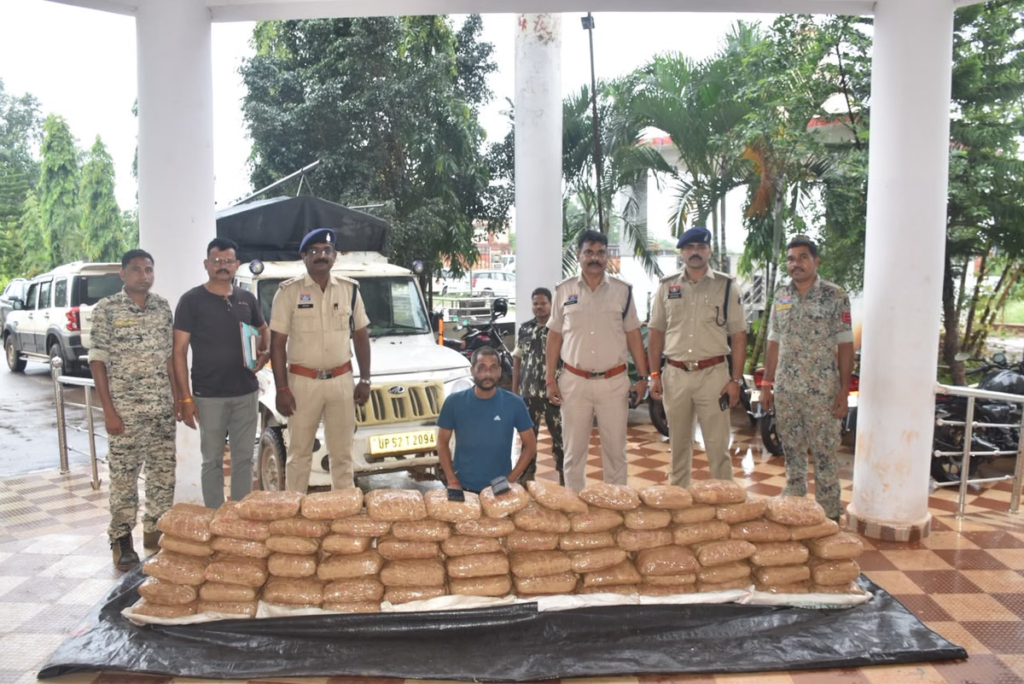 Rajnandgaon Ganja Smuggling: 10.543 किलो गांजा जब्त, दो आरोपी गिरफ्तार; 