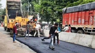 Chhattisgarh Bitumen Price Hike: बिटुमिन संकट से 13 हजार करोड़ के निर्माण कार्य प्रभावित, सड़क और भवन निर्माण पर ब्रेक