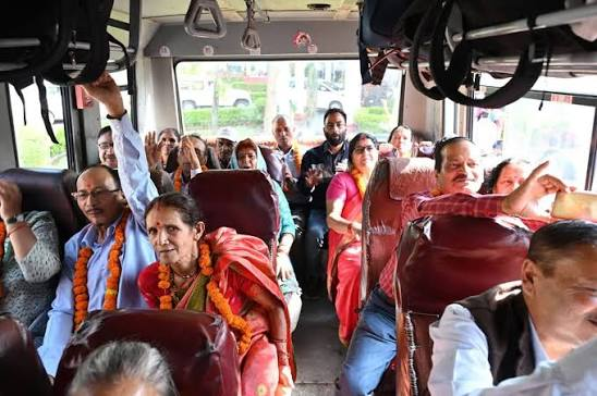 Chhattisgarh Free Bus Pass: 1810 बुजुर्गों को मुफ्त बस पास, छत्तीसगढ़ की पहल वर्ल्ड रिकॉर्ड में दर्ज