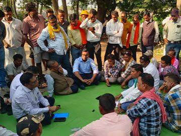 mahasamund farmers protest : कावेरी सीड कंपनी पर 2.38 करोड़ बकाया, यहां के किसानों ने NH-353 पर किया चक्काजाम